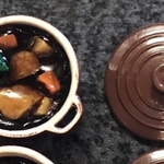 ミニチュア　ビーフシチュー鍋