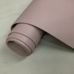 牛革　いちごミルク　1️⃣ 薄ピンク　100㎝×40㎝（40デシ）本革　レザークラフト　革　レザー　leathercraft　ハンドメイド　手作り　素材　生地　