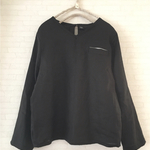 黒リネンのＶネックプルオーバー
