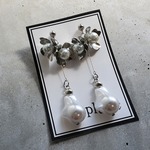 Last1 fake big pearl x metal flower / フェイク 大ぶり パール ピアス イヤリング