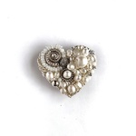 Pearl Heart  Silver ver.バロックパールとドイツ製アクリルパーツのビーズ刺繍ブローチ