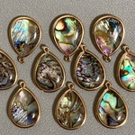 アバロンシェル　2個　金枠　パーツ　ネックレス　ピアス　18kgp シルバー