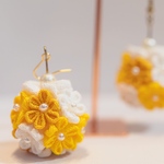 💛くす玉のピアス(黄色×白)🤍