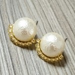 コットンパールのコロンとピアス(ゴールド)