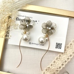【シック✧】大人可愛い黒のお花に大粒パール ピアス ＆ イヤリング