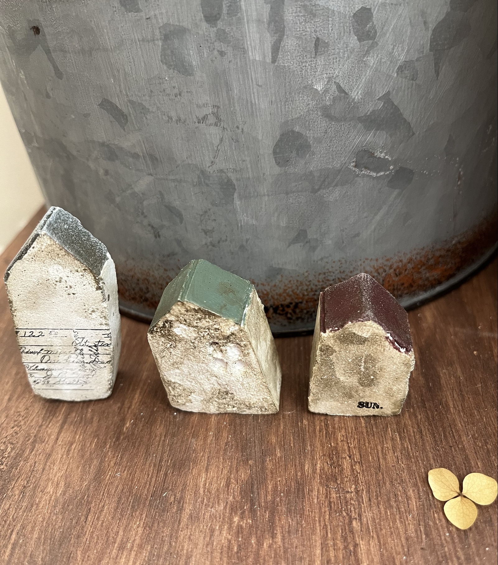 蓋つきリメ缶 ツナ缶サイズ 錆色 - OCHIUSA'S GALLERY | minne