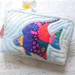 【SALE】キャシー中島さん著者掲載＊カラフルフィッシュのポーチ＊ハワイアンキルト