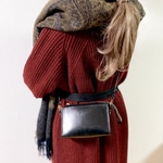 【コートやニットワンピに合う】miniショルダーバック　小さい鞄　コンパクト　ワンピースに合う　シンプル可愛い　牛革　ヌメ革　ブラック　黒　