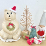 《送料込み》しろくま貯金箱　クリスマス　　　　　　　　　　　サンタ帽＆リース　　２点セット