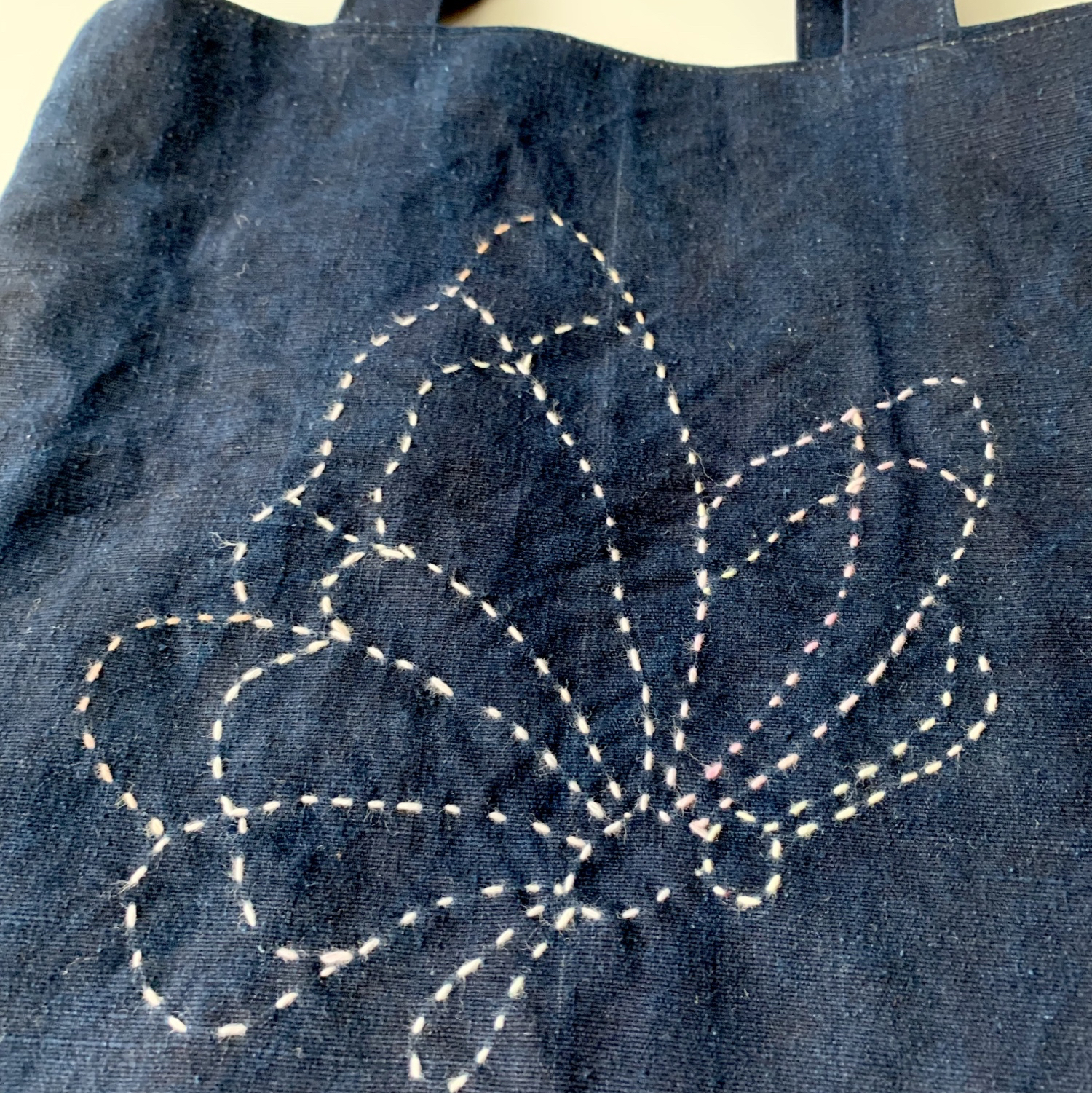 藍染　古布リメイク　ハンドメイド　刺し子　トートバッグ 藍染印半纏古布リメイク 蝶の刺し子 和のトートバッグ 古布