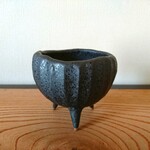 三本脚の豆植木鉢  植木鉢  陶器  多肉植物寄せ植え  ミニ盆栽