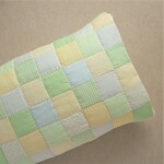 ガーゼの枕パッド 56×56cm（イエロー×水色×グリーン）パッチワークの枕パッド、リバーシブル