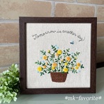 🌹薔薇の花かごと幸せの青い蜂（Blee Bee）『Tomorrow is another day』・手刺繡インテリア額・刺繡パネル・刺繡フレーム（no,3）