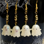 ハロウィンおばけのピアス☆イヤリング・キーホルダーに変更可能☆ハンドメイド☆ハロウィーン☆ゴースト☆オーロラ☆バラ売り☆アクセサリー