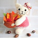 秋猫☆～落ち葉集めてなに作ろう【白猫・置き型】