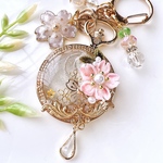 懐中時計とつまみ細工のキーホルダー(桜・2)