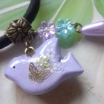 ◇883　ライラックラベンダー　❁小鳥とお花のぷらぷらヘアゴム🐦（両面柄入り）