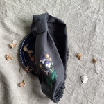 ヘアバンド 　黒と花模様の刺繡 #3