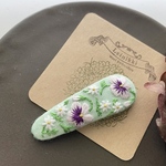 【送料無料】淡いミントグリーンにパンジー　刺繍ヘアピン size 中