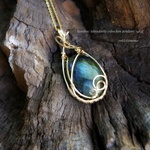 レインボーラブラドライトワイヤー wrap pendant/14kgf
