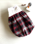犬服　S前丈短め　アラン風ニット白　チェック赤✖️白バルーンワンピ