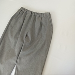 杢グレー　ストレッチデニム　テーパードパンツ