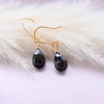 ブラックスピネル ペアシェイプカット ピアス 天然石