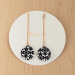 ～亀甲花菱～小さな和柄のロングチェーンピアス(イヤリング)　千代切紙　折り紙　切り絵　和　和風　和紙　成人式