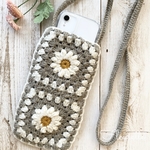 【送料無料】中袋付き　モチーフ編みのスマホショルダー＊