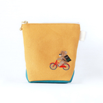 帆布の刺繍ポーチ✳︎Bear Eats　自転車　マスタード