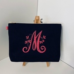 20㎝選べるヴィンテージイニシャル刺繍の帆布のマルチポーチピンク刺繍　黒　紺
