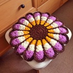 レトロでカラフルなお花円座