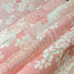 正絹  はぎれ  金彩舞桜雪芝紋