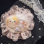 ひつじのゴージャスブローチ（ピンク）