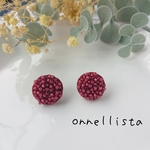 再販..小さめ 小粒ダークレッドのつぶつぶビーズ刺繍ピアス・イヤリング