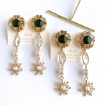 ♢グリーンボタン×クリアパールgreenbutton×clearpearlcharmピアス/イヤリング♢　【2wayにオプションで変更可能】ボタンアクセサリー
