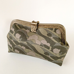 キャサリンロウ&リバティ　がま口クラッチバッグ