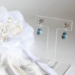 ガラスのしずくピアス(S) Ice Blue