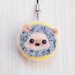 マカロンはりねずみストラップ（イエロー）