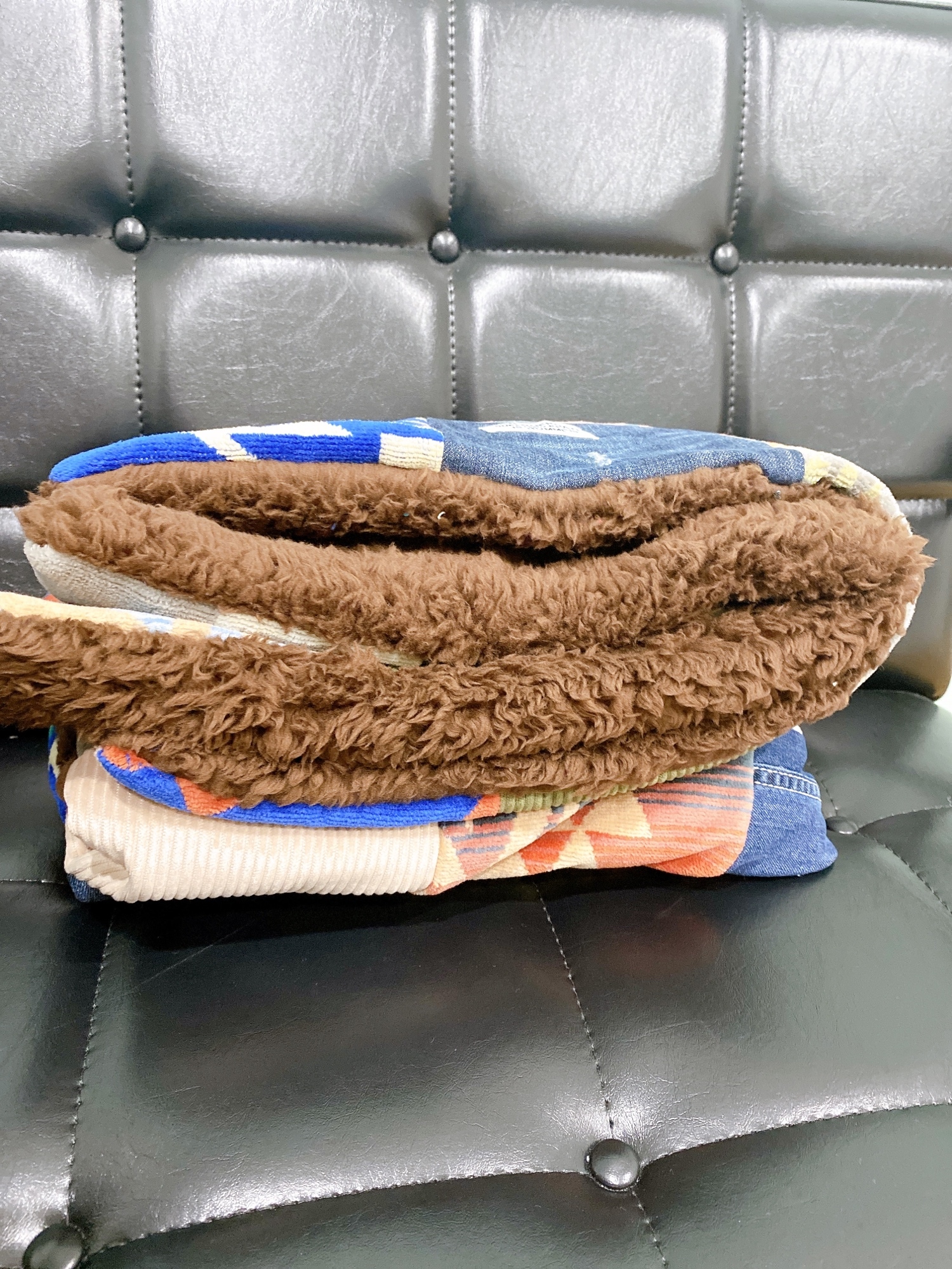 デニムリメイク ブランケット ひざ掛け ハンドメイド Yahoo!オークション - 【デニムリメイク】ブランケット ひざ掛け 膝掛