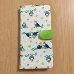 136)【送料込】iPhone手帳型ケース(アイボリーインコ・グリーン)