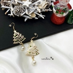 クリスマス　ピアス　コットンパール　コットンパールピアス　もみの木　パール　スワロフスキー　送料無料　パーティー　🎄🎅
