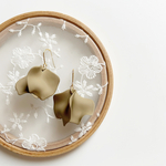 花びらチャームピアス/イヤリング