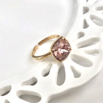 Swarovski ブラッシュローズのスクエアリング/フリーサイズ