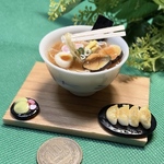 寒い日には熱々ラーメンで！ミニチュアラーメン　餃子　お新香セット