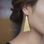 真鍮　ロングトライアングル　揺れる　イヤリングorピアス