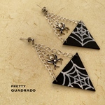 【ハロウィン】木製 三角　蜘蛛の巣　耳飾り