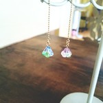アイリスのボールチェーンピアス