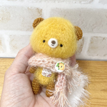 足が動く小さなあみぐるみくまちゃん(イエロー)(ラッピング無料)(オプションでキーホルダー可能)