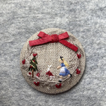 リネン生地刺繍ブローチ